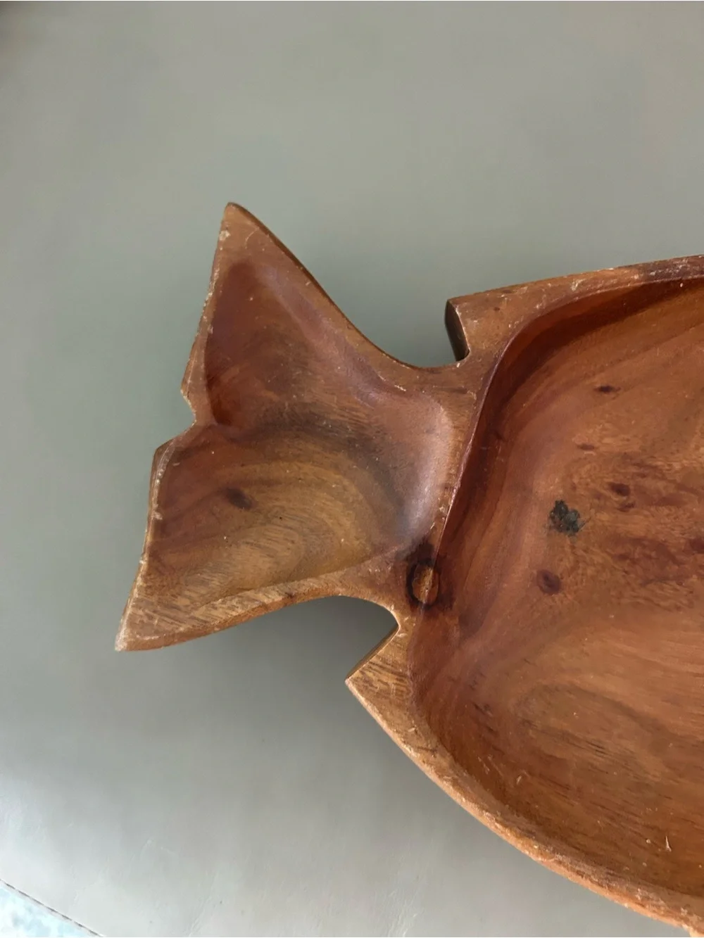 Kamari Woods Hand-Carved Monkey Pod Wood Fish Bowl - Brown